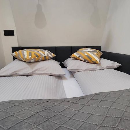 Old Town Apartment, Starowislna Краков Экстерьер фото