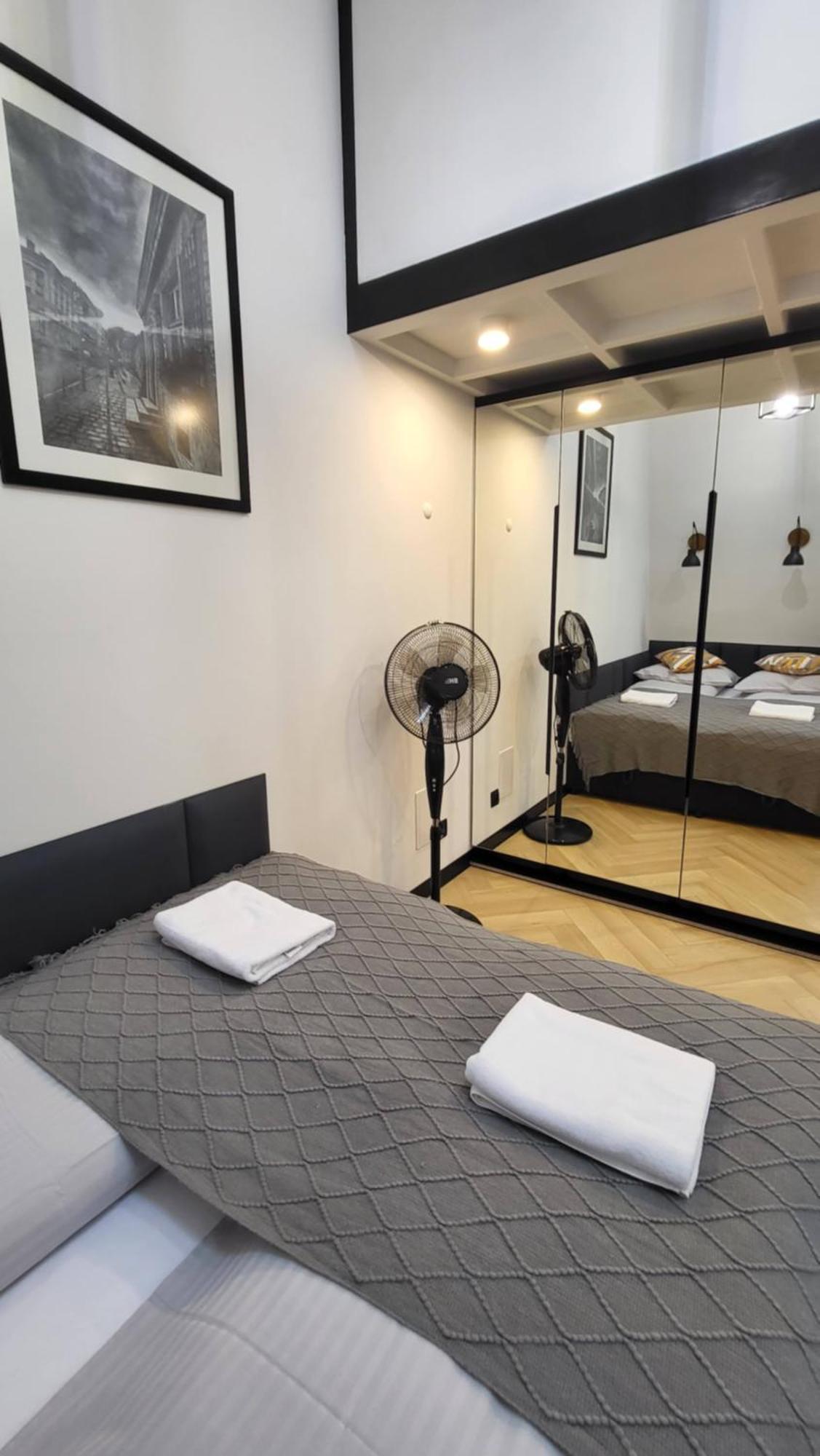 Old Town Apartment, Starowislna Краков Экстерьер фото